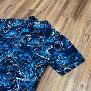 Medium Vintage 70s Momi Hawaiian Surfing Waves Retro Button Up Shirt Blue USA Made