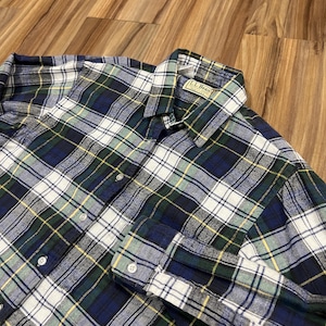 Medium Ladies Vintage 80s LL Bean Plaid Thin Cotton Long Sleeve Button Up Shirt USA Made Soft!