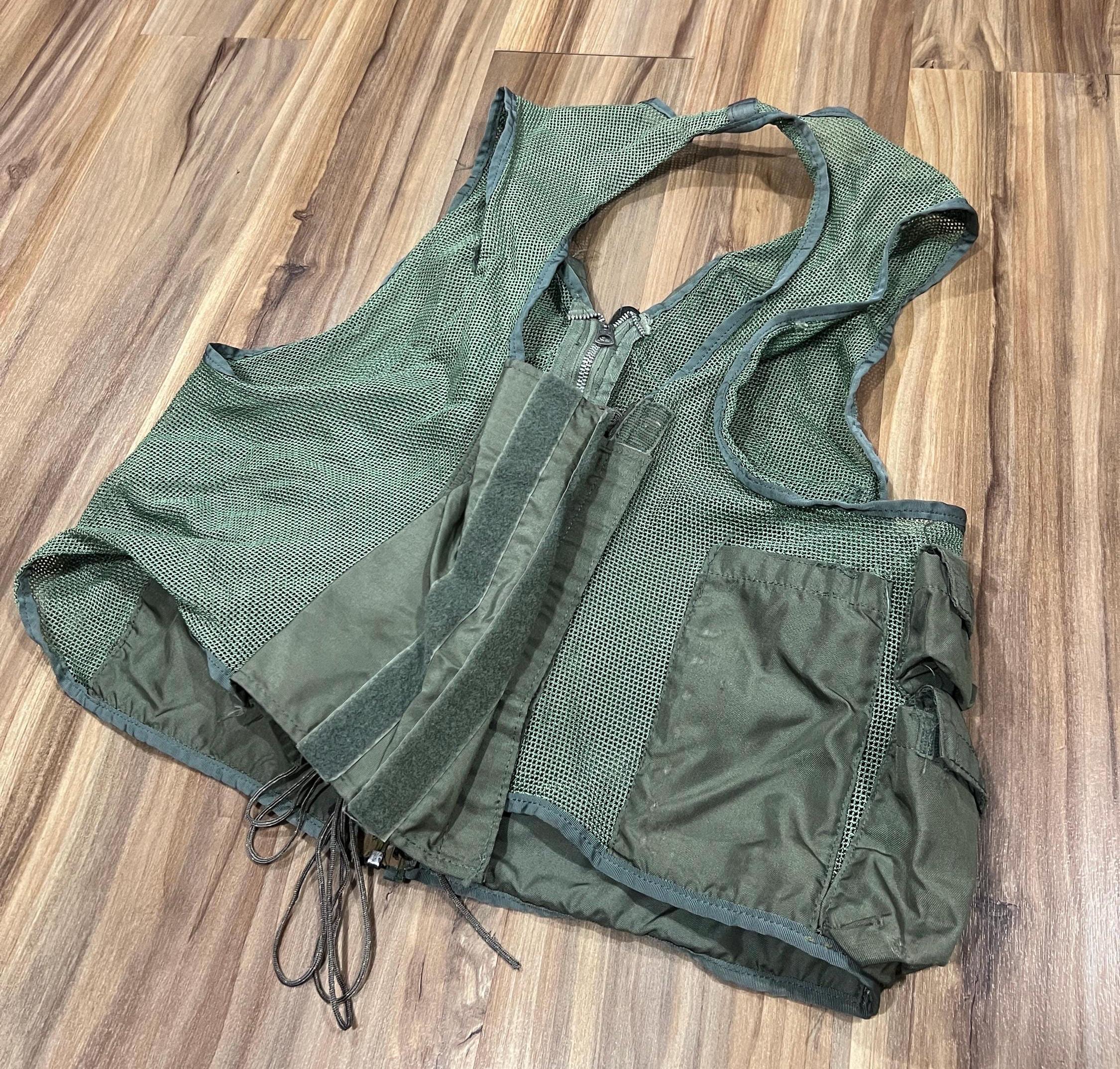 Medium Vintage 70s 80s Survival Vest Mesh Tactical US Air Force 
