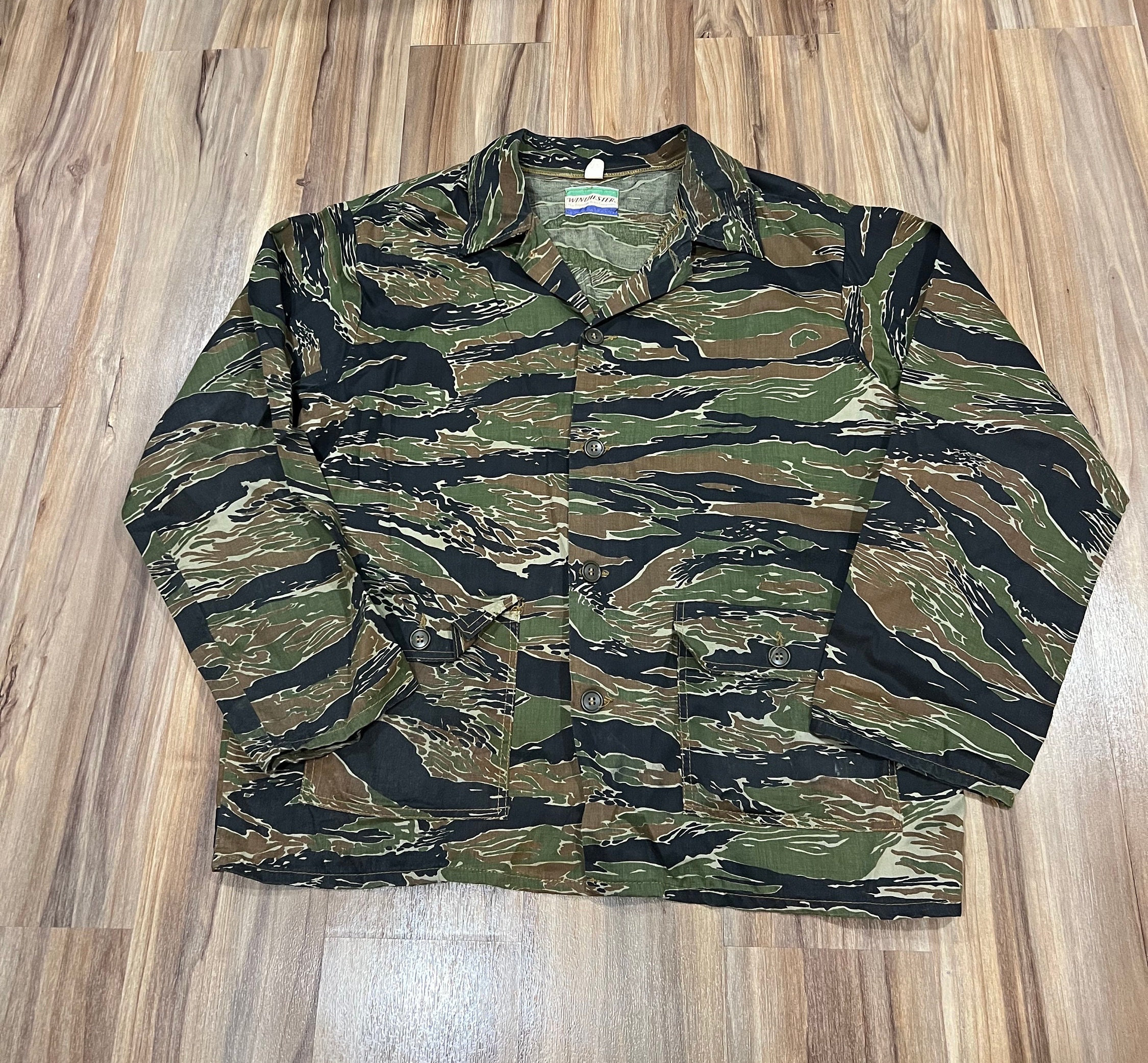 Large Vintage 70s 80s Winchester Tiger Stripe Camo Hunting Jacket 