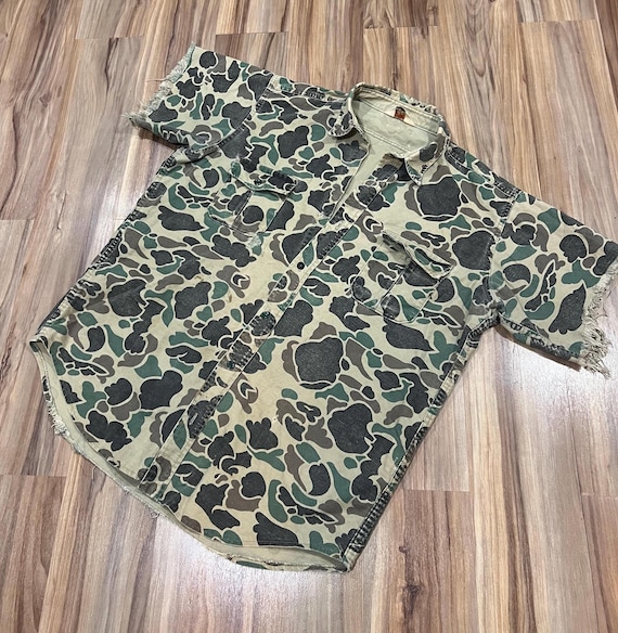 Medium Vintage 80s Cabela's Distressed Worn Duck Camo Cut-off 100