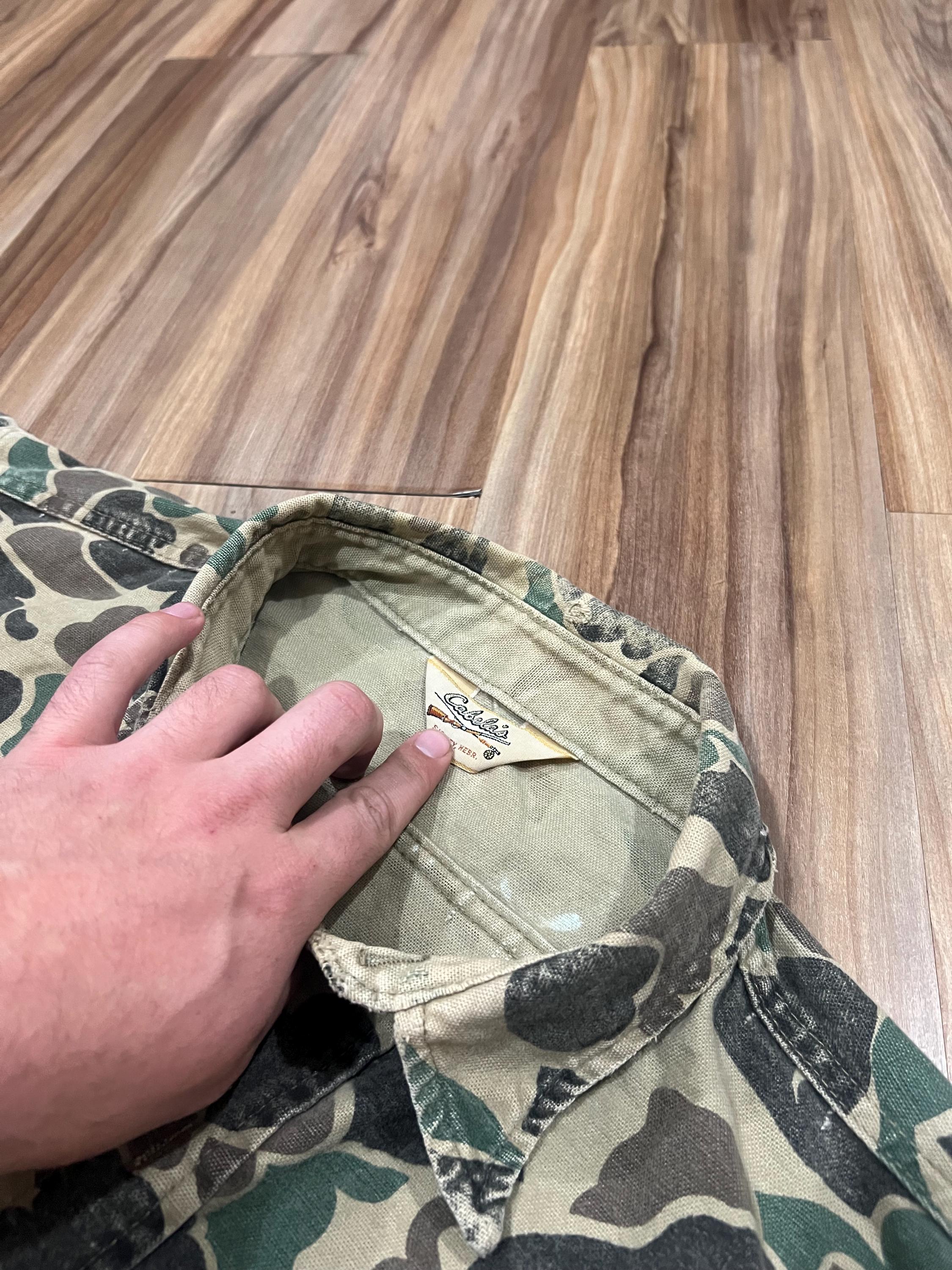 Medium Vintage 80s Cabela's Distressed Worn Duck Camo Cut-off 100
