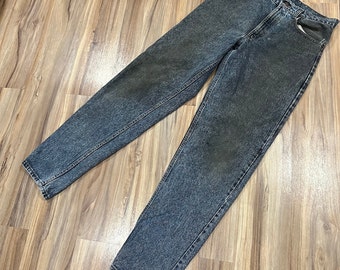 32x33 Vintage Grungy Distressed Levi's 550 Dark Wash Denim Jeans USA Made