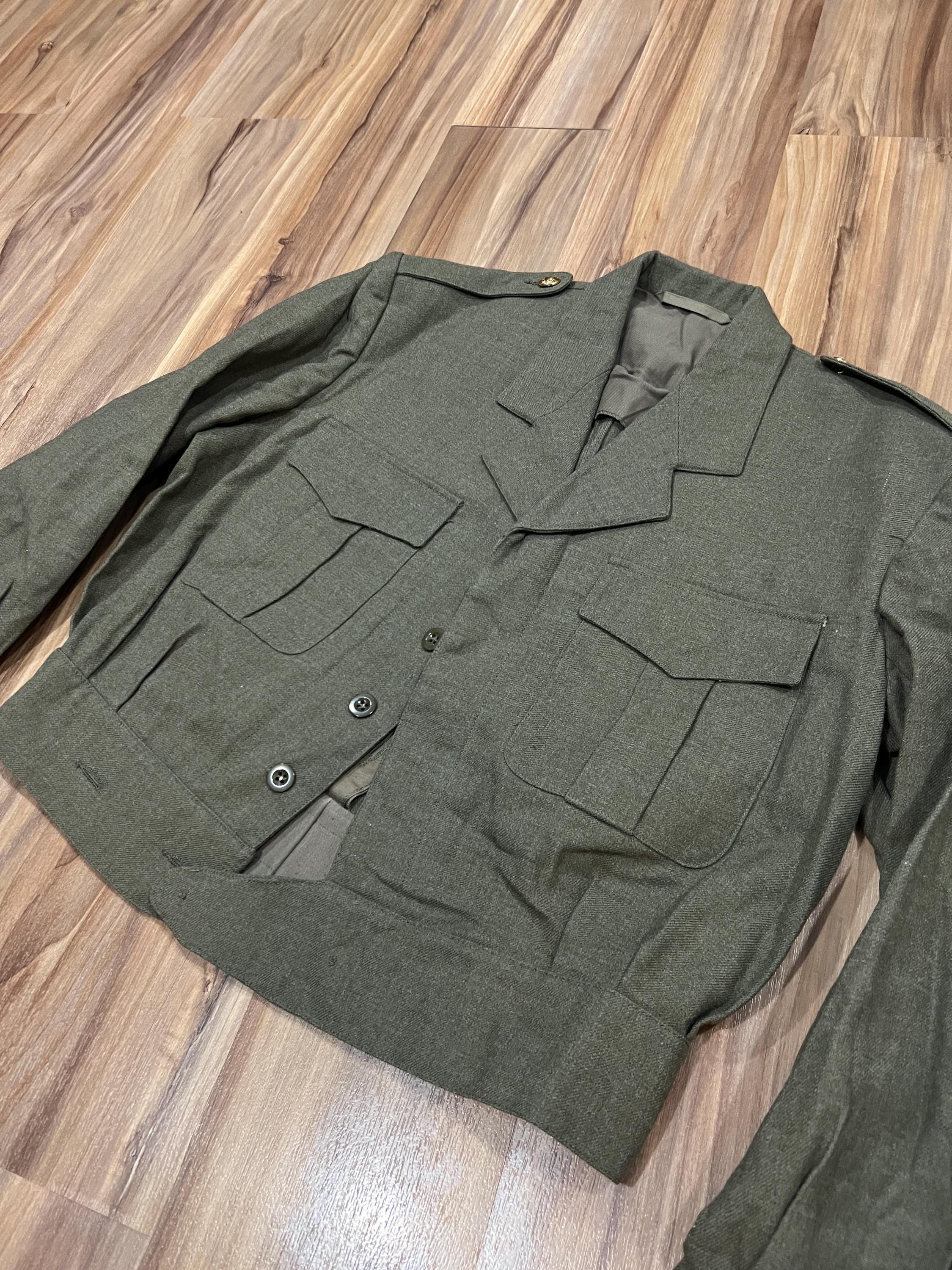 Medium Vintage 60s Belgian Army Military Cropped Battle