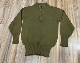XS / Small 40s / 50s US Army V Neck Sweater / 1940s, W2 WWII
