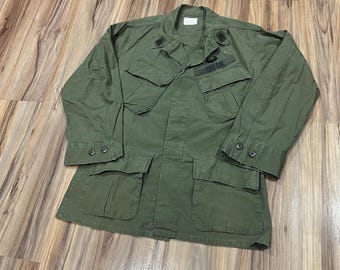 Veste Militaire Vintage Matelassée Modèle CWU-9/P - Taille M, Années 80, Doublure Verte, Occasion Très Bon état