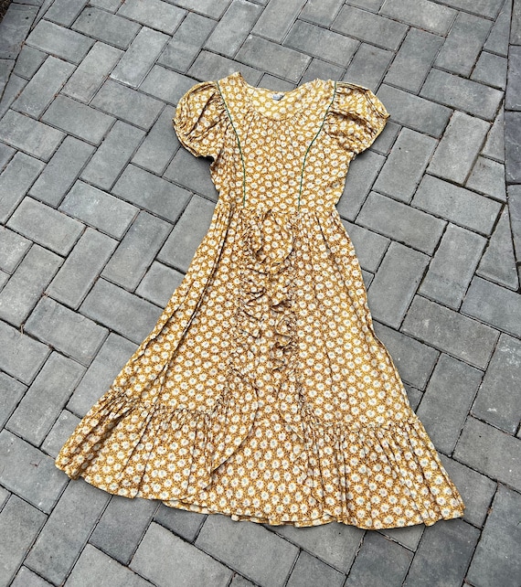Beautiful Vintage 40s 50s Barbette Yellow Floral P