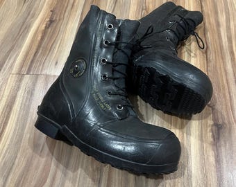 Size 12R Vintage US Military Bata Cold Weather Bunny Mickey Boots