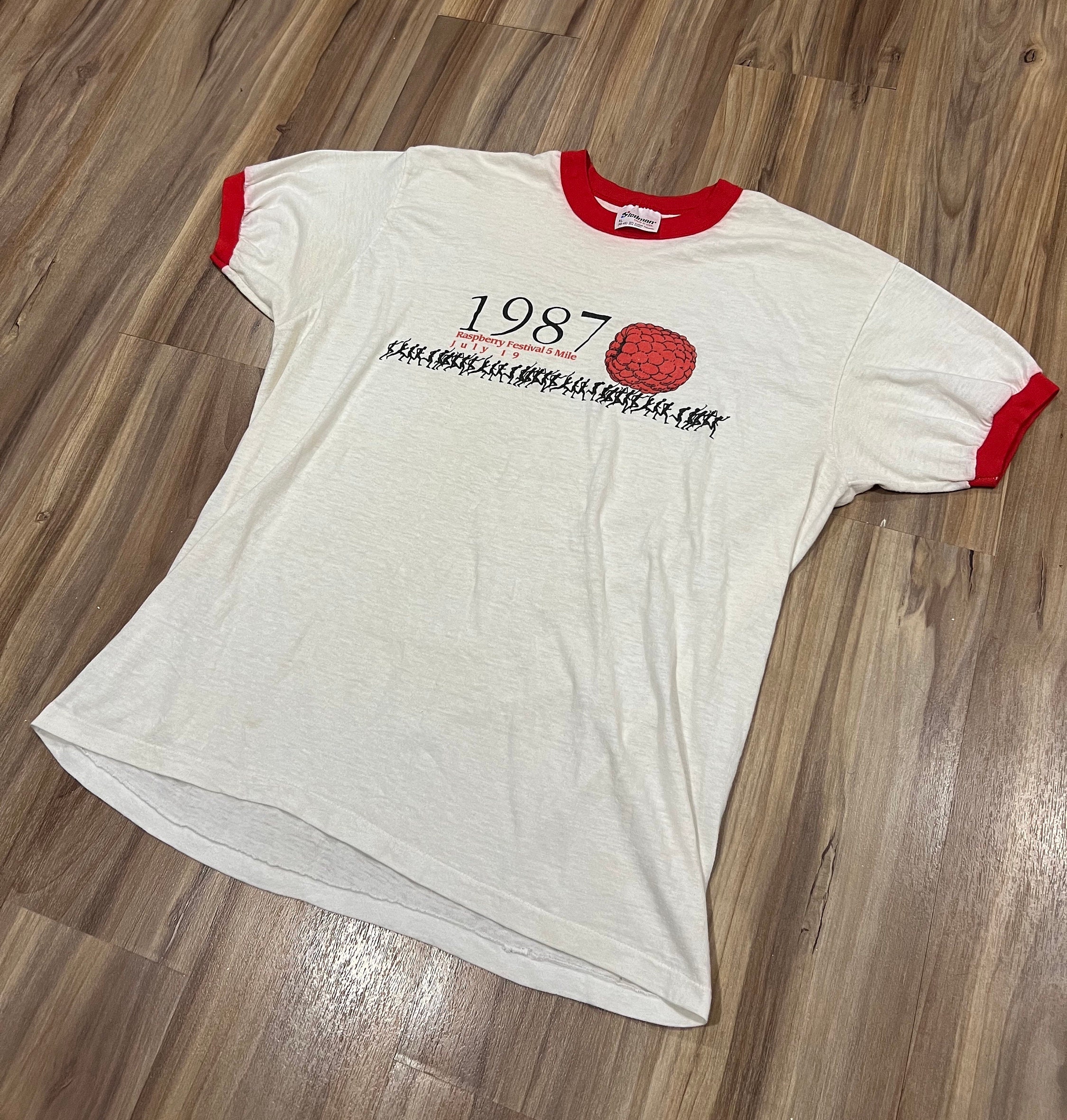 Vintage 1970s Cincinnati Reds Thrashed Ringer T Shirt -  Denmark
