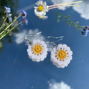 Crochet Daisy Earrings