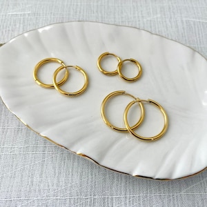 18K GOLD Huggie Hoop Earrings • Unisex Daily Wear Earrings • Minimalist Endless Hoop Earrings • WATERPROOF Jewelry • Perfect Christmas Gifts