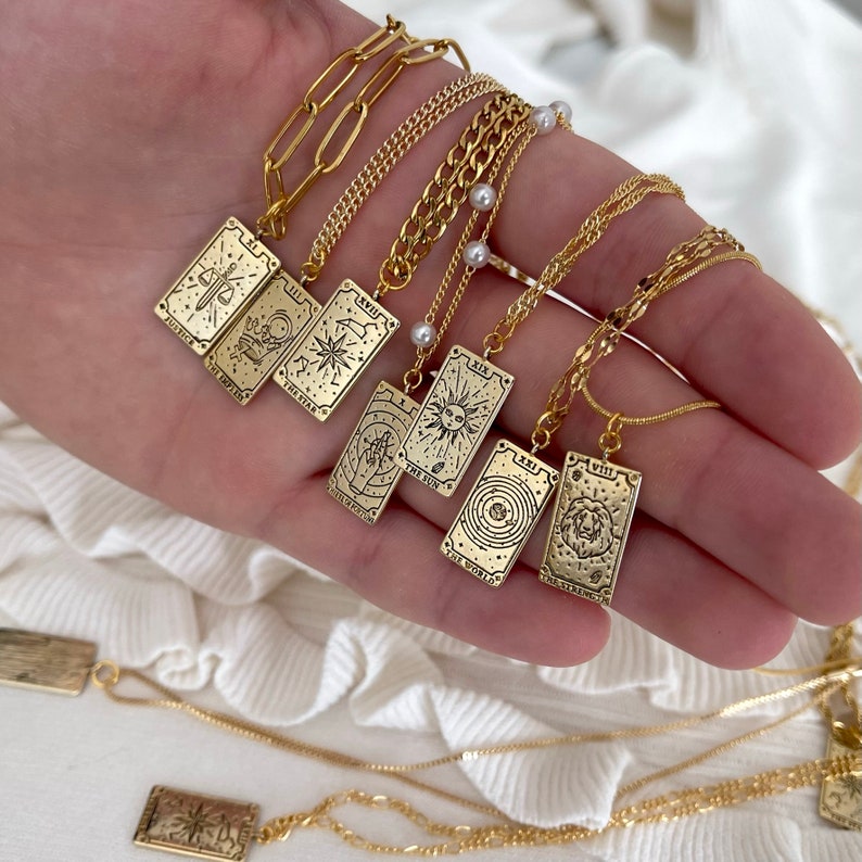 GOLD FILLED Antique Tarot Card Deck Zodiac Sign Necklace Tag Necklace Moon Star Fortune Sun World Justice Strength Empress Birthday Gift zdjęcie 3