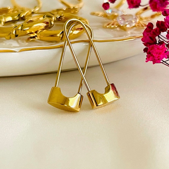 Safety Pin Earrings,hypoallergenic Stainless Steel Gold Minimal Hoop  Earrings Fashionable Simple Safety Pin for Clothes/tag,two Size 