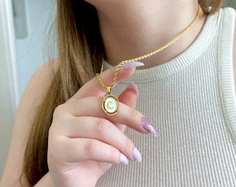 Collier initial GOLD vintage • Collier avec nom personnalisé pour maman • Collier pendentif initial ovale IMPERMÉABLE • Meilleur cadeau d'anniversaire pour elle