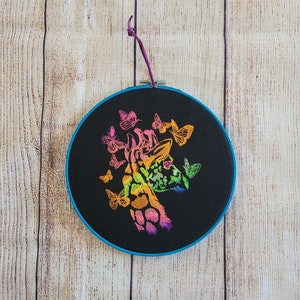 Embroidered Neon Giraffe Hoop Wall Decor Black Light Reflective (8 inch)