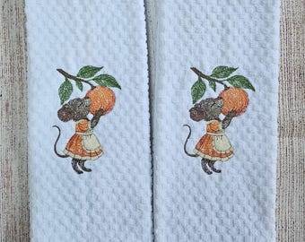 Embroidered Mouse Dish Towel Set, Country Kitchen Decor