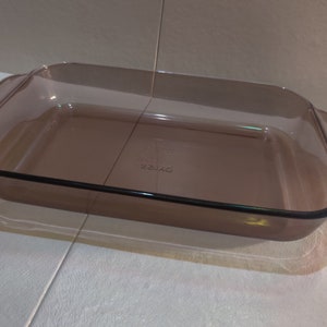 Pyrex® 7 x 11 Rectangle Glass Baking Dish with Blue Lid - Larry The  Locksmith