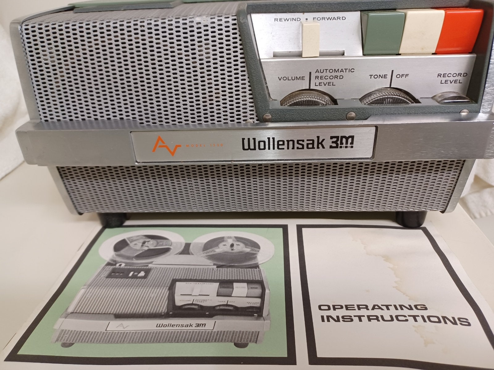 Wollensak 3M Model 1520 AV Antique Tape Recorder Reel to Reel Player
