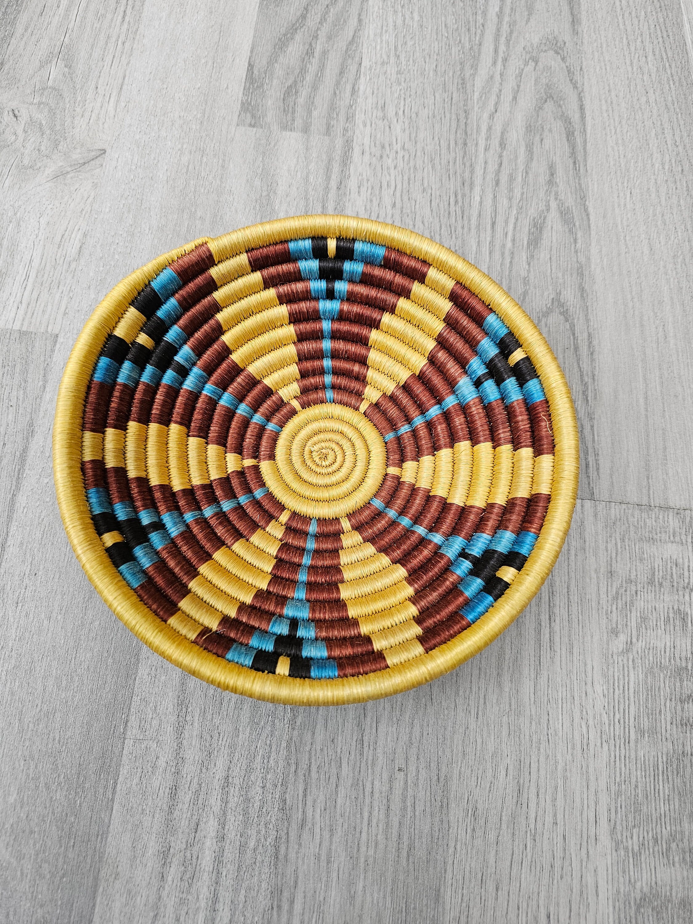 Rwanda Basket / African Basket / African Wall Baskets / Straw basket / Boho Hanging wall basket / Woven wall art / Fruit bowl
