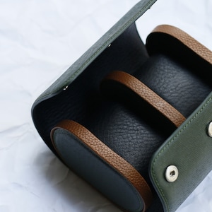 Taiga groene aangepaste horlogekast, reishorlogedoos, gepersonaliseerde leren horlogerolhouder-CASE-taiga-green-mill black-gold-s-