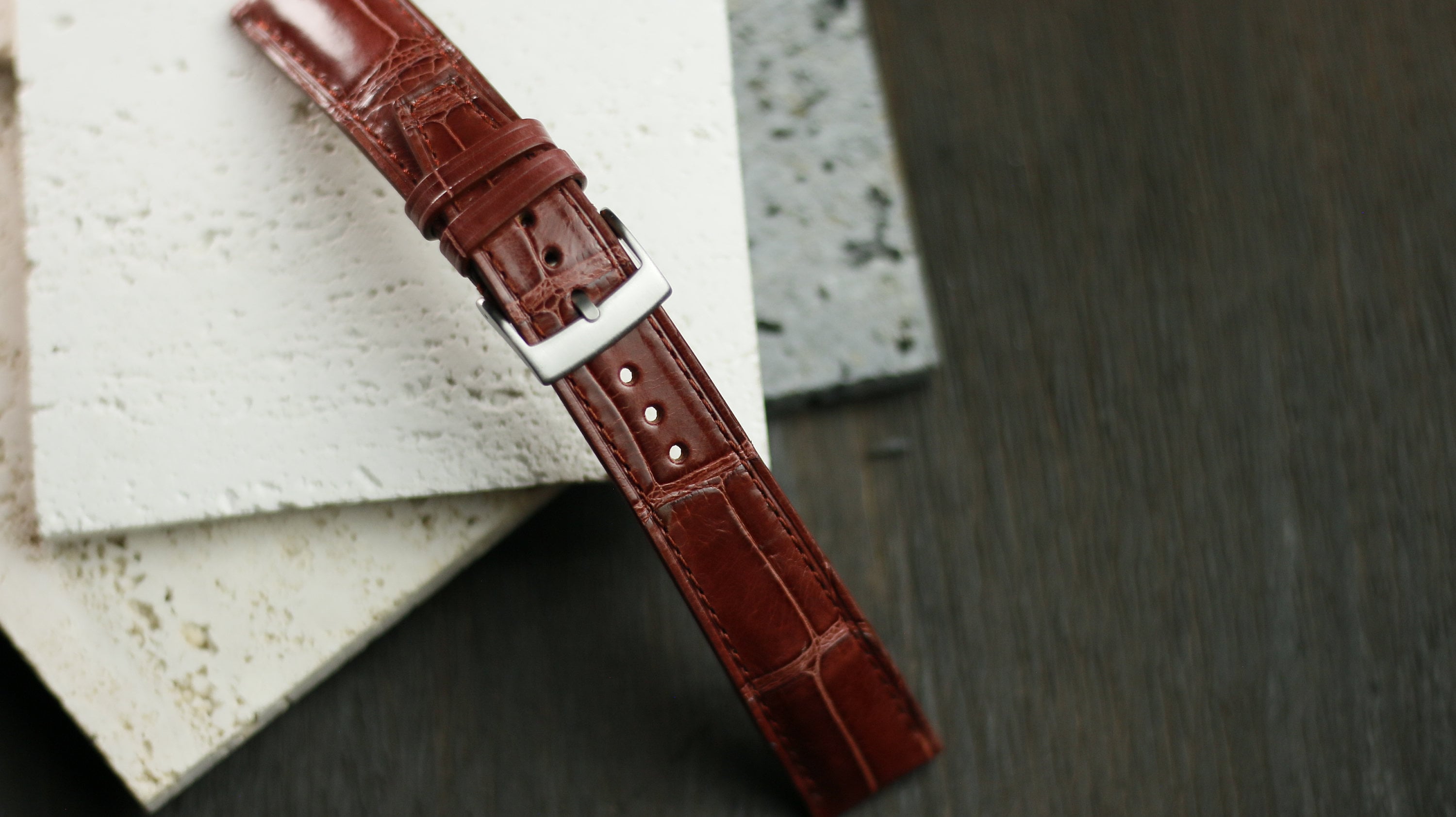 Burgundy alligator watch strap hotsell
