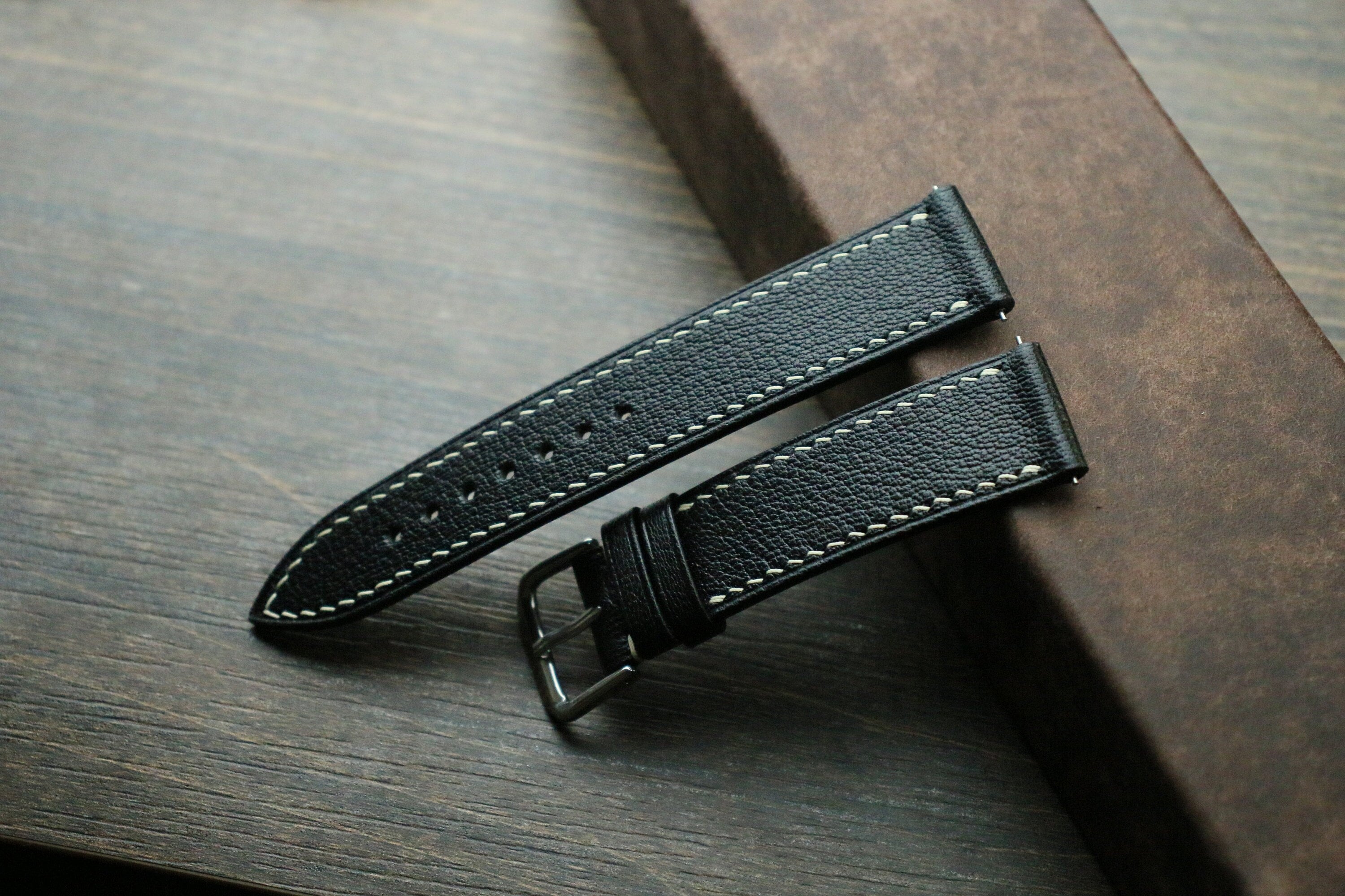 ハンドメイド アルラン ブラック スリム レザー ウォッチ ストラップ - AR1 - Etsy 日本