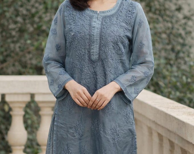 chikankari kurti