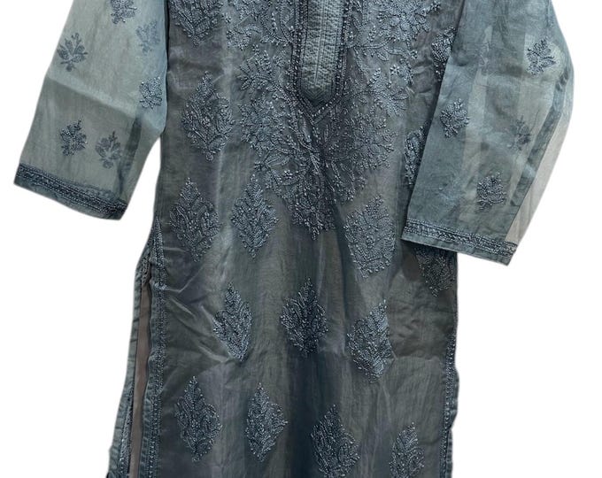 chikankari kurti