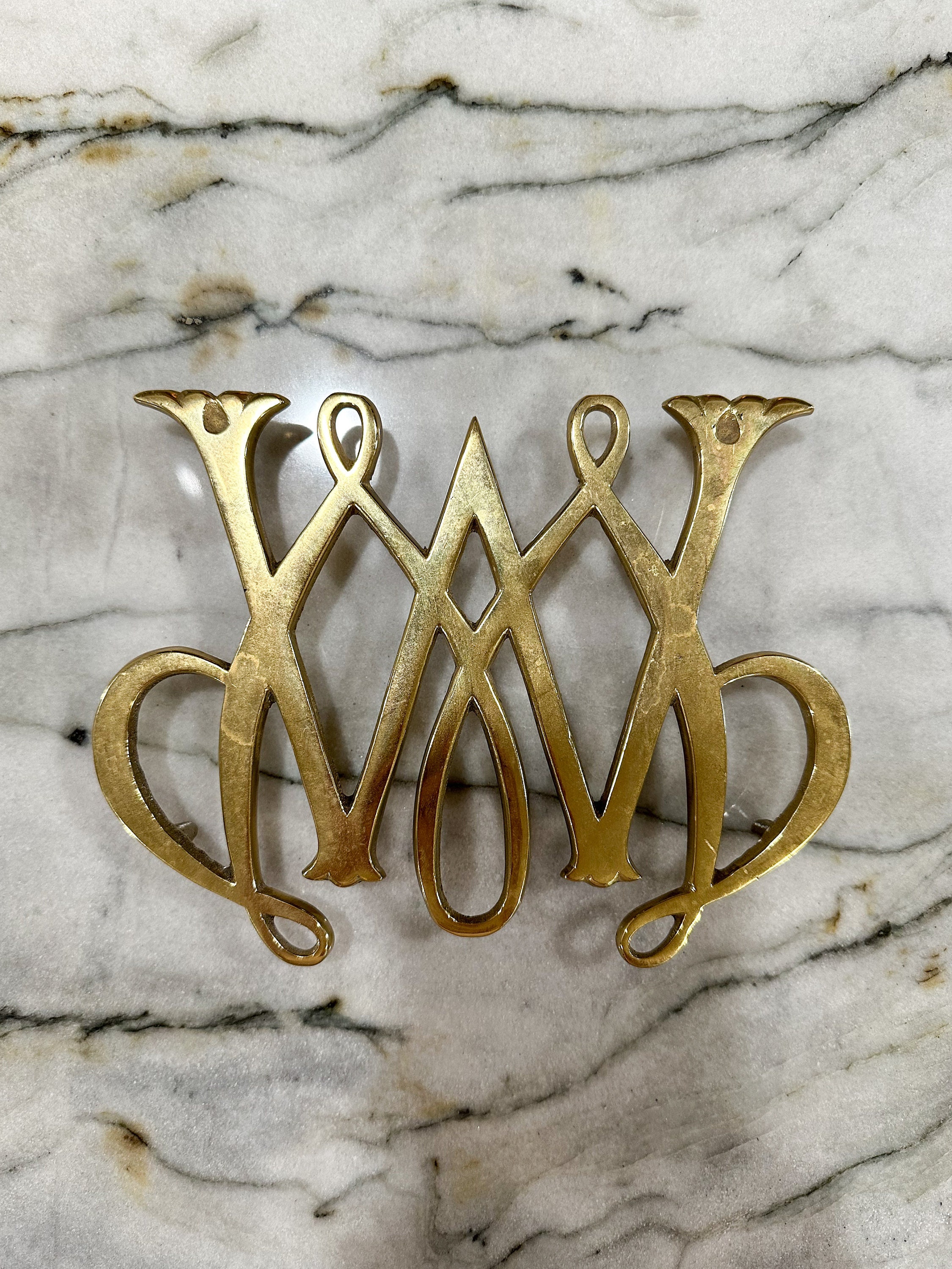 Virginia Metal Crafters Brass Moravian Star Trivet in Box – Williamsburg  Antique Mall