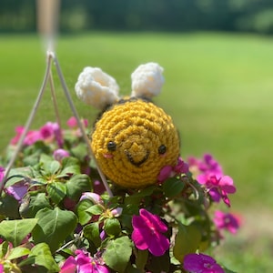 Bee plush toy plushie for kids