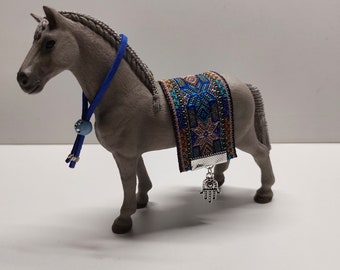 SHOW Kette Decke Zubehör für Spielzeug Pferde von Schleich Papo Mojo Bullyland CollectA Safari Modellpferde Miniatur Mitgebsel Geburtstag