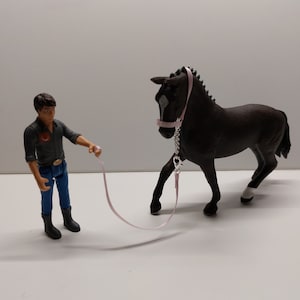 Halfter Führstricke Farbe wählbar für Spielzeug Pferde Zubehör von Schleich Modellpferde Miniatur Mitgebsel Geburtstag immagine 8
