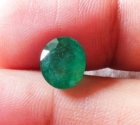 Émeraude Naturelle De Zambie - 1,75 Carats, Belle Couleur Verte Avec Inclusions Naturelles