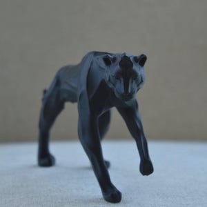 Shadow Panther | Minimalist Panther Figurine | Elegant Sculpture | 3D Printed Decor | Unique Gift | Big Cat | Black Panther