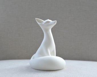 Spirit Fox | Minimalist Fox  Figurine | Elegant Statue | Modern Home Decor | Gift for Nature Lovers | Japanese Kitsune | 3D Printed Artwork