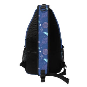 Bolso bandolera Stitch para el pecho, mochila de día para parques temáticos imagen 4