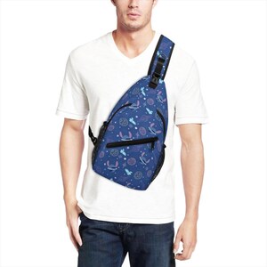 Bolso bandolera Stitch para el pecho, mochila de día para parques temáticos imagen 5
