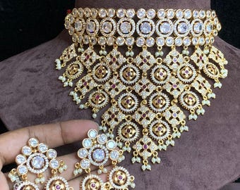 Jadau choker set, Indiase bruidssieraden met oorbellen