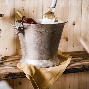 Champagne cooler bull&#39;s head, wine cooler, bottle cooler, champagne cooler, drinks cooler, aluminum silver, sparkling wine, wine and champagne - L 39 cm