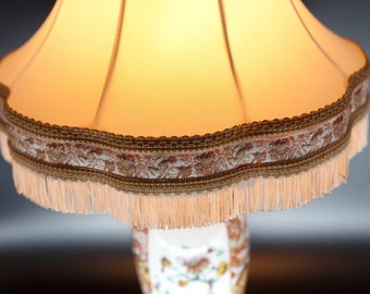 Louis Drimmer Table Lamp from the Fifties with Oriental Drawings on the Limoges Porcelain Ideal as a Decorative Gift or Antique Gift