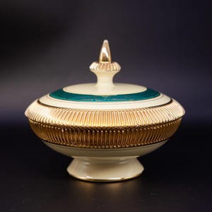 Italian Bonbonniere by Fiorentine in Cream Color with Gold Accents Baked Around 1970 Ideal as a Collector&#39;s Gift or Italian Vintage Gift