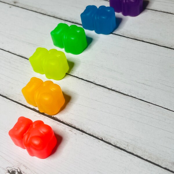 Super Cute Glow In The Dark Rainbow Gummy Bear Magnets!