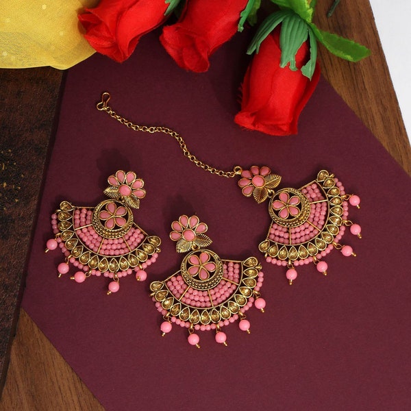 Kundan Earrings With Maang Tikka