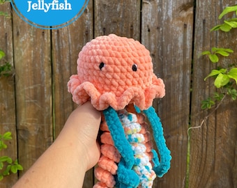 Jade the Jellyfish-haakpatroon: laaggestikte amigurumi (pdf-patroon)