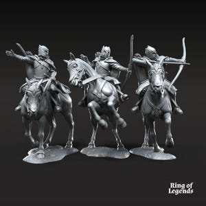 Grey Castle Court Guards | 3 Miniatures | Davale Games