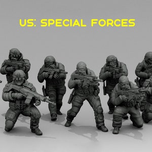 ENSEMBLE MILITAIRE - FORCES ARMÉS - CAMIONS, ARMES ET SUPERHÉROS / Figurines