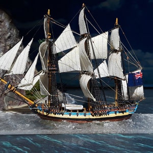 Large 4.6 Inch 18th Century British Porcupine 6th Rate Ship Miniature | Scale 1/350 | Turner Miniatures
