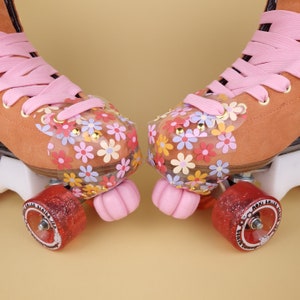 Spring Flowers Vegan Toe Guard Caps for Roller Skates - Flower Shaped
