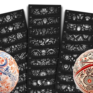以下が含まれることがあります： 花柄のデザインが施された白黒のステンシル17枚セット。ステンシルは59から85まで番号が付けられています。ステンシルは3列に配置されています。