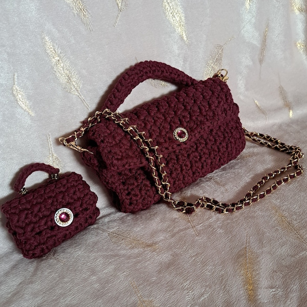 Sac à main bordeaux en crochet avec son porte monnaie en crochet